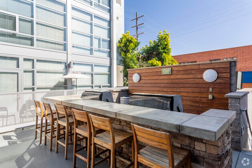 More Photos Of 2015 Hancock St, San Diego Apartments For Sale