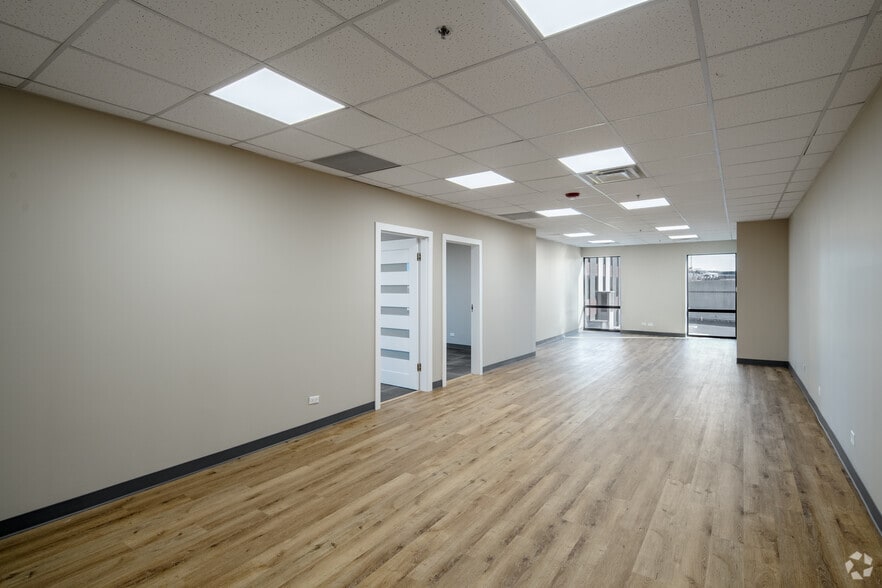 More Photos Of 9950 Lawrence Ave, Schiller Park Unknown For Lease