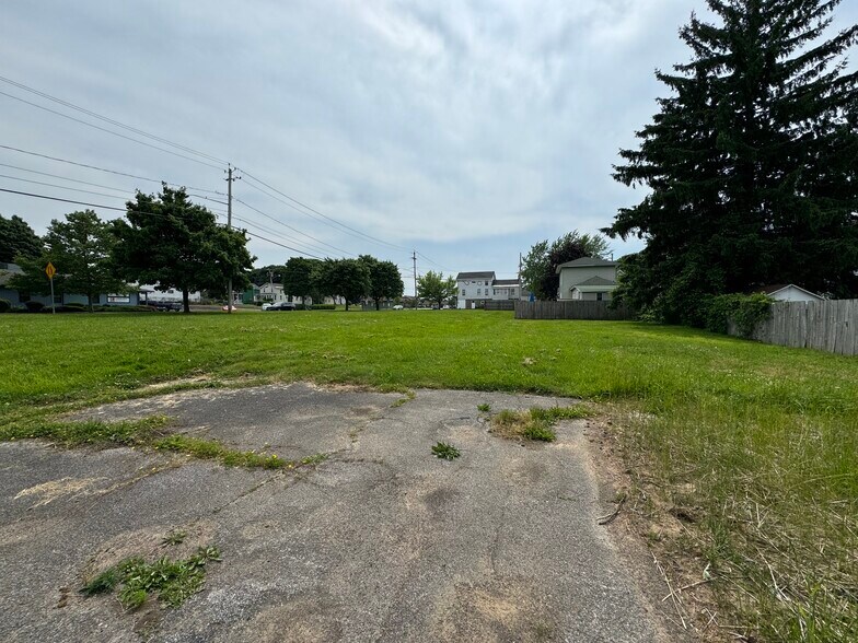 More Photos Of 75-83 W Utica St, Oswego Land For Sale