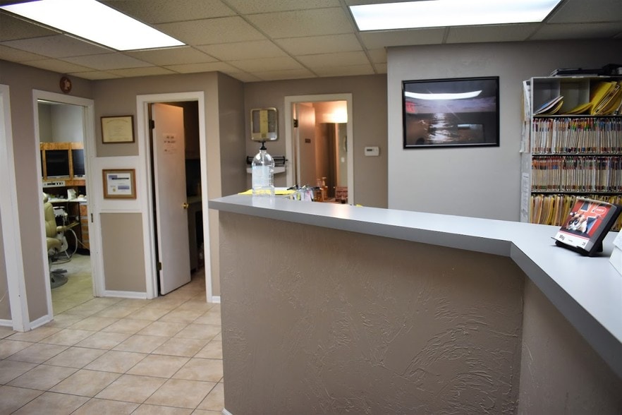 More Photos Of 5576 Mayfield Rd, Cleveland Freestanding For Sale