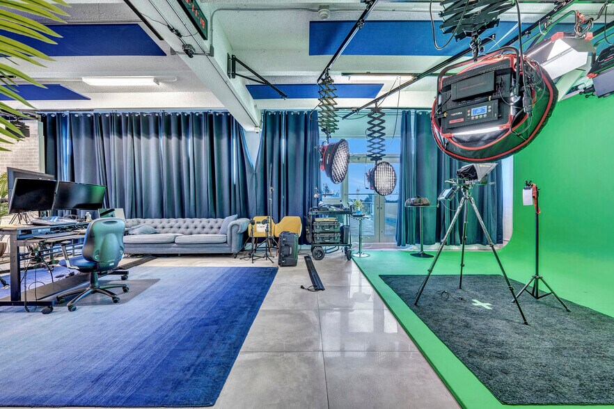 More Photos Of 5465 NW 36th St, Miami Springs Office For Lease