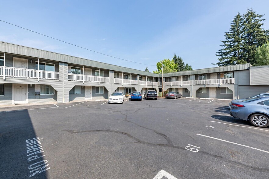 More Photos Of 1016 NE 86th St, Vancouver Multifamily For Sale