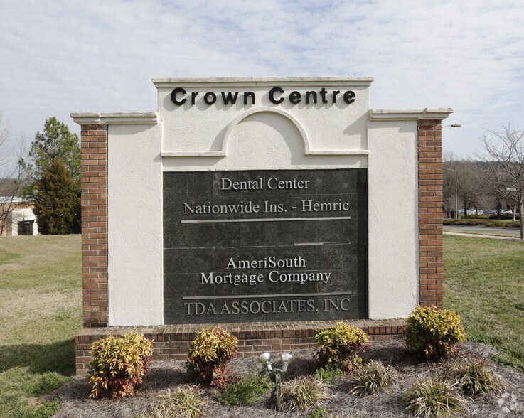 More Photos Of 2101 N Sardis Rd, Charlotte Office For Sale