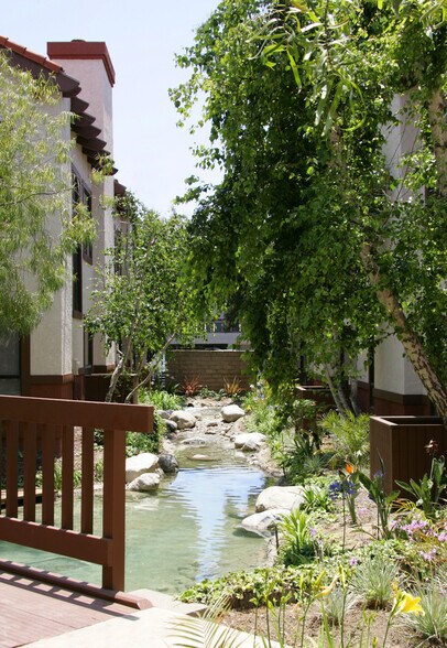 More Photos Of 1765 Goodyear Ave, Ventura Office For Lease