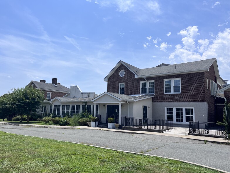 Primary Photo Of 501 N Main St, Gordonsville Assisted Living For Sale