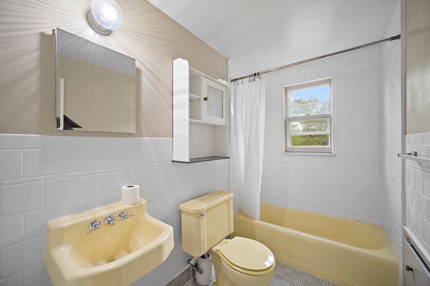 More Photos Of 1518 N Wahsatch Ave, Colorado Springs Apartments For Sale