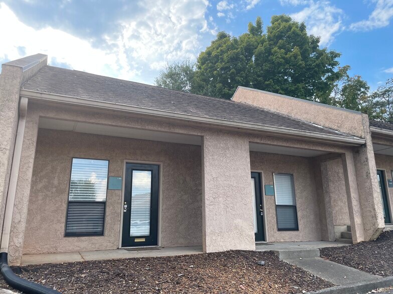 Primary Photo Of 770 Old Roswell Rd, Roswell Office For Lease