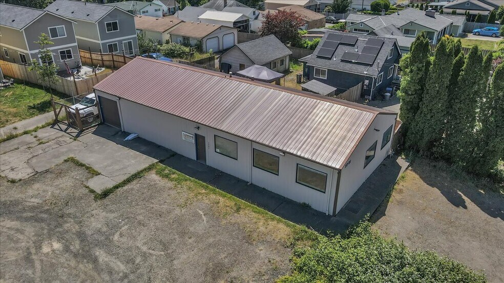 Primary Photo Of 3701 W G St, Bremerton Service For Sale