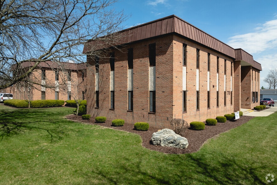 More Photos Of 770 Riverside Ave, Adrian Medical For Lease