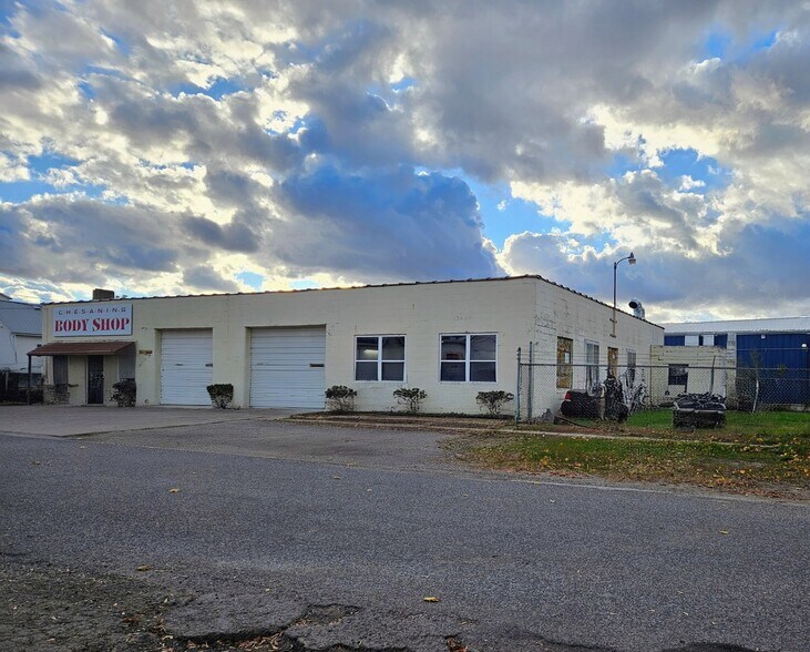 More Photos Of 205 N Wood St, Chesaning Industrial For Sale