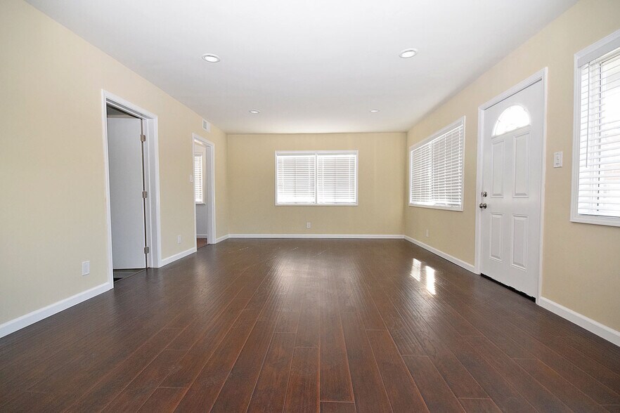 More Photos Of 16422 S Orchard Ave, Gardena Auto Repair For Sale