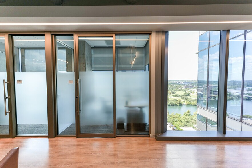 More Photos Of 500 W 2nd St, Austin Office For Lease