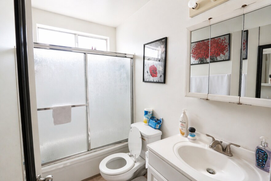 More Photos Of , Los Angeles Multifamily For Sale