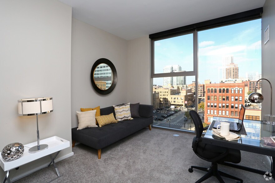 More Photos Of 123 N Desplaines St, Chicago Apartments For Lease