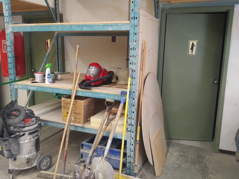 More Photos Of 15 Howard Pl, Kitchener Warehouse For Sale