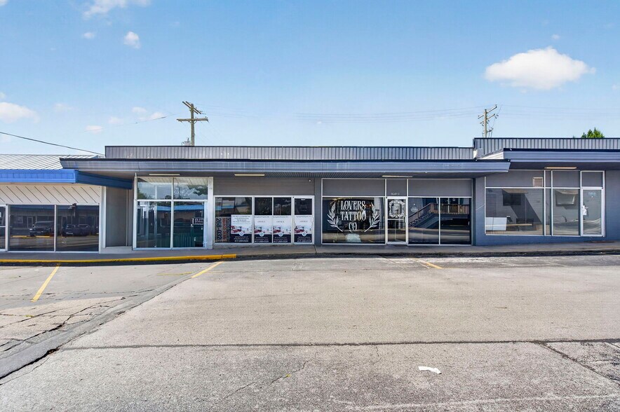 More Photos Of 1950 S Glenstone Ave, Springfield Storefront For Sale