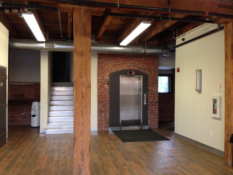 More Photos Of 24 Roland St, Charlestown Loft Creative Space For Lease