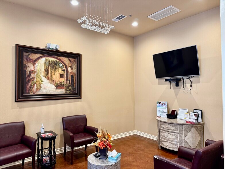 More Photos Of 4441 Long Prairie Rd, Flower Mound Office For Sale