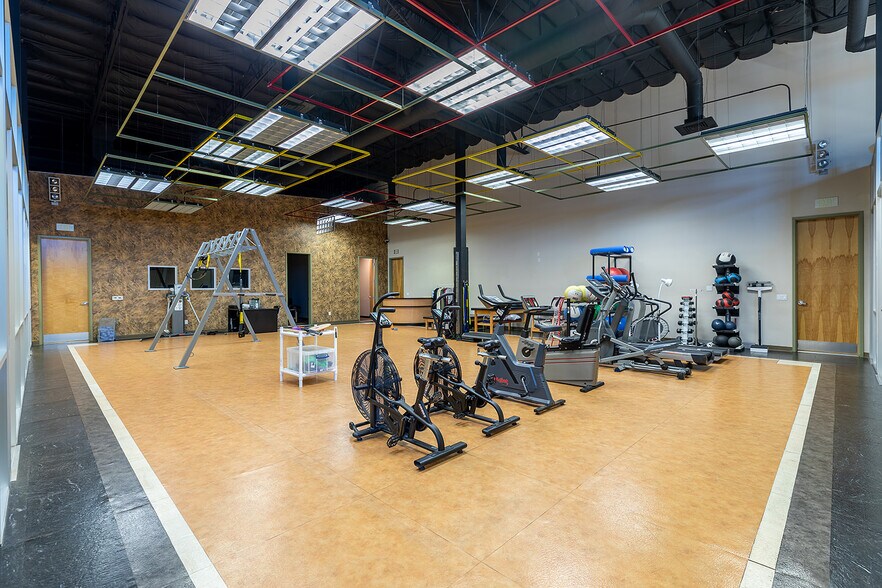 More Photos Of 1455 W Park Ave, Redlands Research And Development For Lease