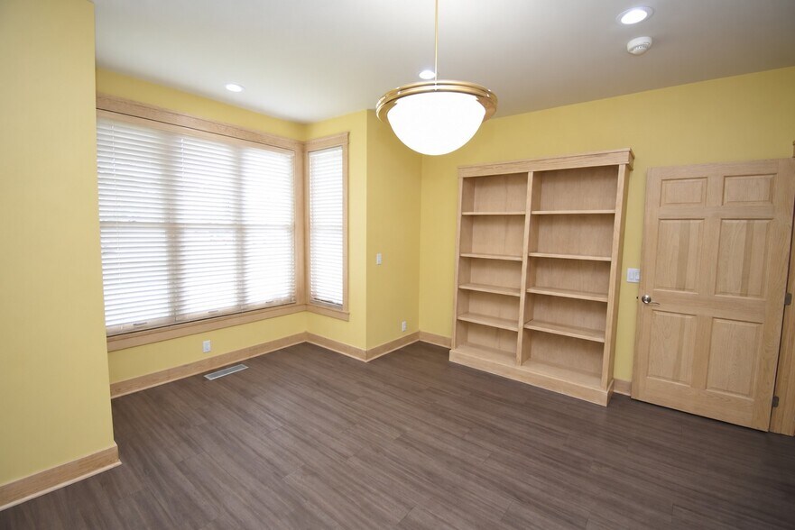 More Photos Of 312 N Water St, Owosso Loft Creative Space For Sale