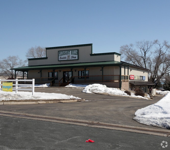 More Photos Of 16350 Kenrick Loop, Lakeville Freestanding For Lease