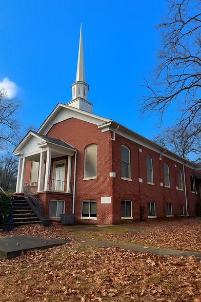 Primary Photo Of 177 Chestnut St, Trion Religious Facility For Sale