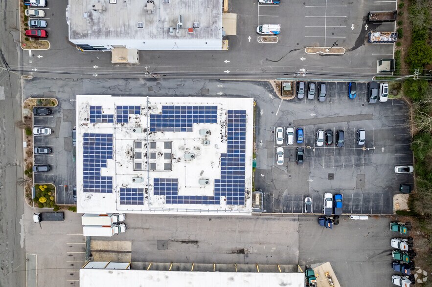 More Photos Of 111 Express St, Plainview Office For Sale