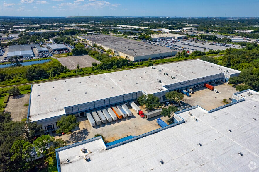 More Photos Of 1206 N Us Hwy 301, Tampa Unknown For Lease