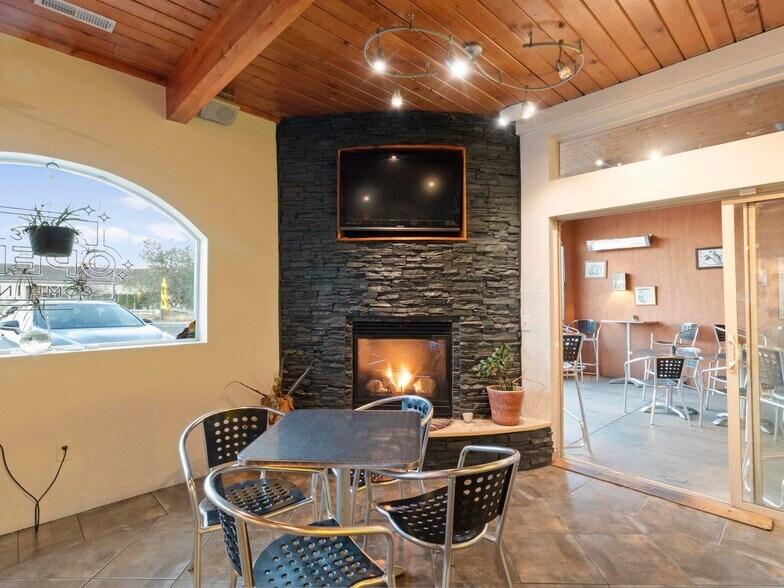 More Photos Of 475 W Main St, Escalante Hotel For Sale