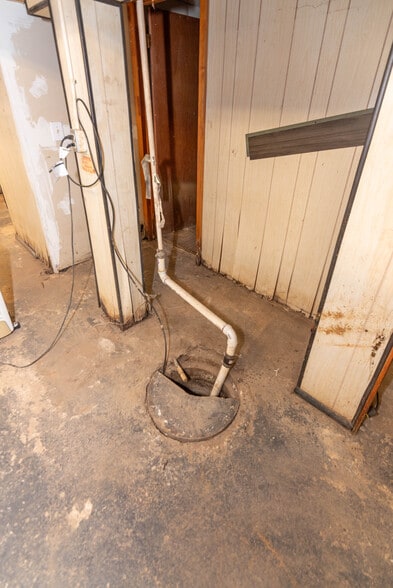 More Photos Of 4905 Liberty Heights Ave, Gwynn Oak Storefront Retail Residential For Sale