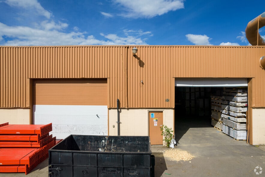 More Photos Of 4115 72nd Ave SE, Calgary Warehouse For Lease
