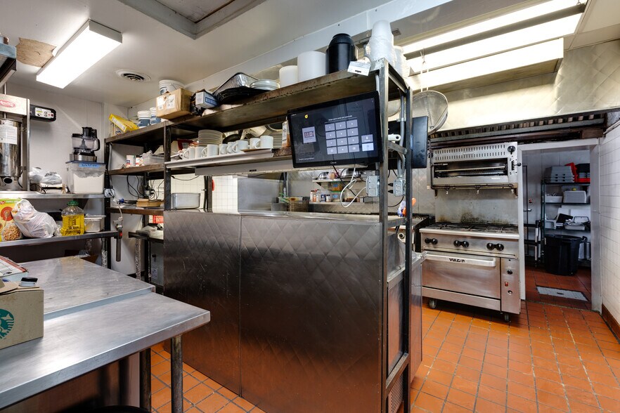 More Photos Of 2600 W Main St, Richmond Storefront Retail Residential For Sale