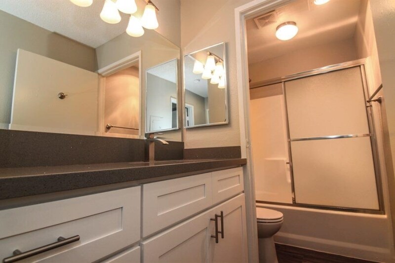 More Photos Of 2202-2208 Michigan Ave, Los Angeles Apartments For Sale