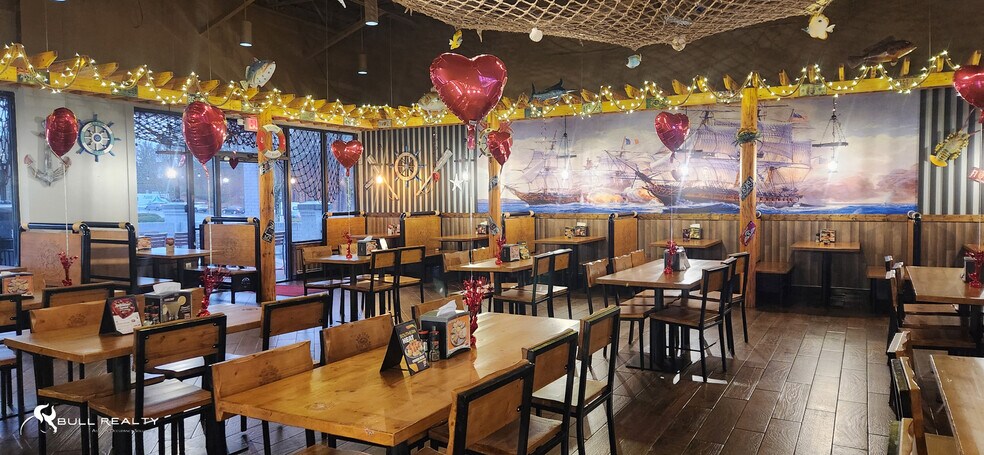 More Photos Of 1803 Pike Point Pl, Mccomb Restaurant For Sale