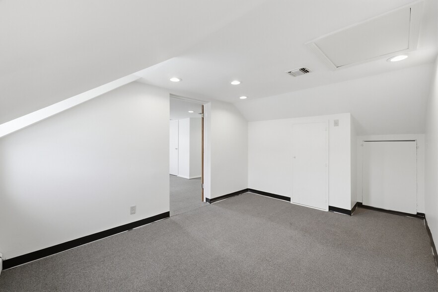 More Photos Of 75 Route 23, Franklin Office Residential For Lease