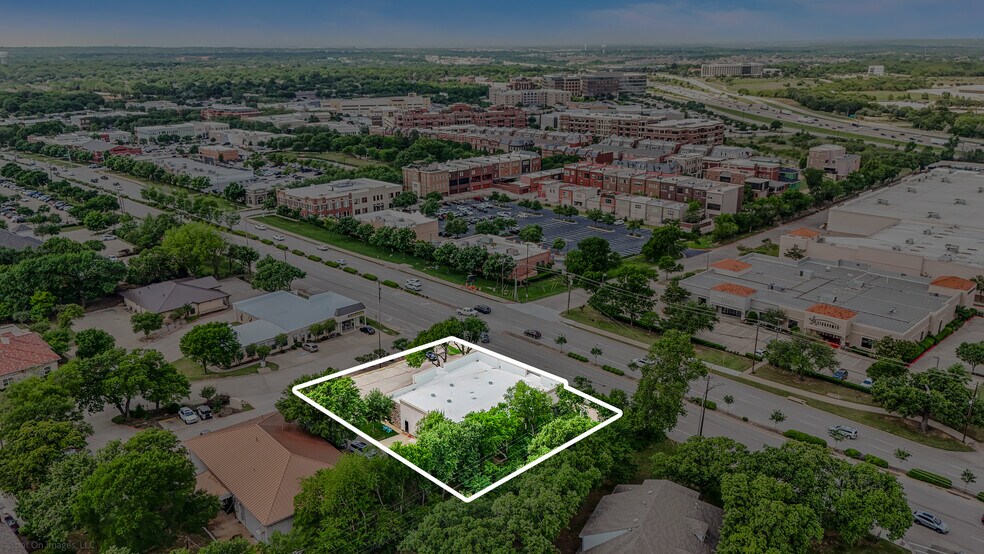 More Photos Of 1695 E Southlake Blvd, Southlake Freestanding For Lease