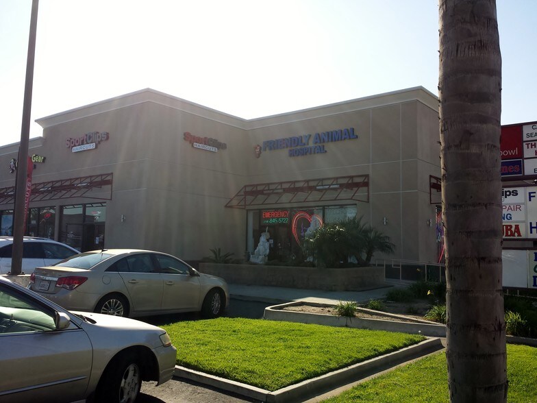 More Photos Of 6854-6862 Edinger Ave, Huntington Beach Freestanding For Lease