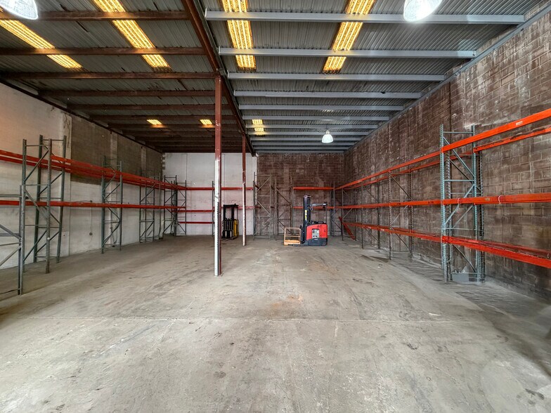 More Photos Of 1923 Republican St, Honolulu Warehouse For Lease