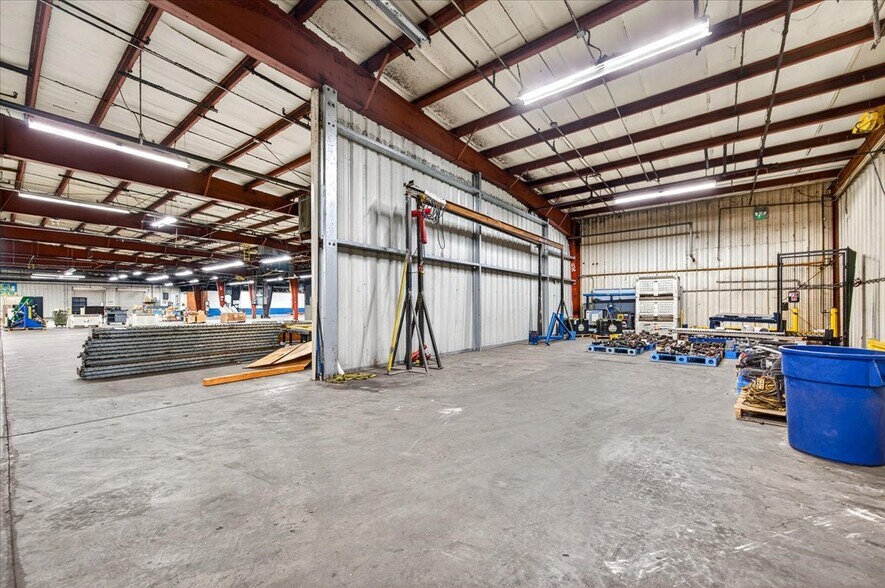 More Photos Of 1121 Annadale Ave, Sanger Refrigeration Cold Storage For Lease