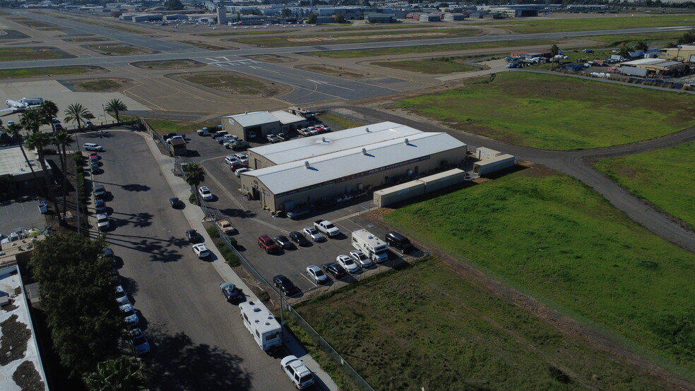 More Photos Of 8520 Railroad Ave, Santee Manufacturing For Lease