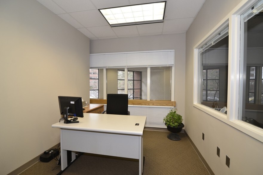 More Photos Of 12040 S Lakes Dr, Reston Medical For Sale