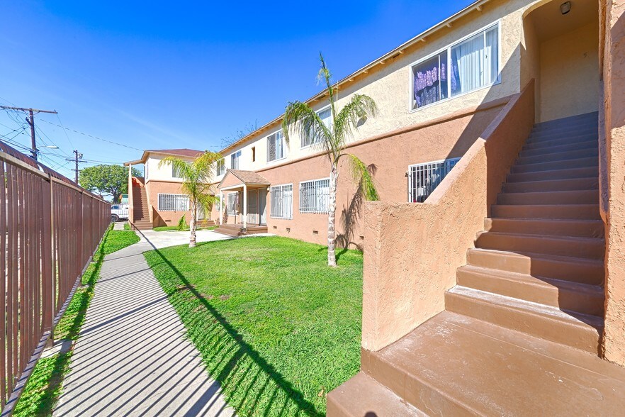 More Photos Of 411 N Chester Ave, Compton Apartments For Sale