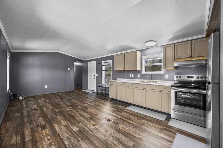 More Photos Of 9572 Hwy 41 W, Pink Hill Land For Sale