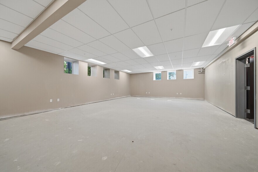 More Photos Of 11 Eldridge St, Lebanon Office For Lease