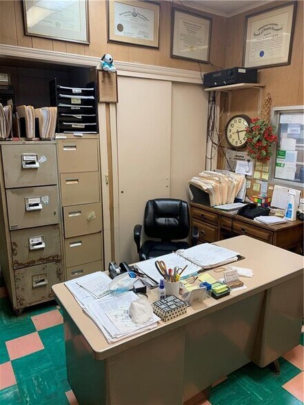 More Photos Of 338 Beach 54th St, Far Rockaway Medical For Sale