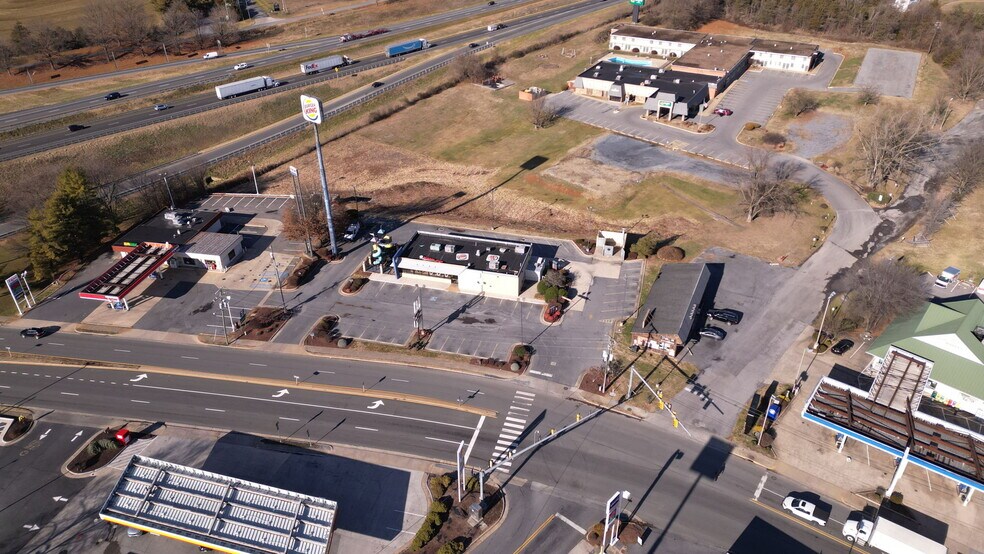 More Photos Of 172 W Old Cross Rd, New Market Fast Food For Lease