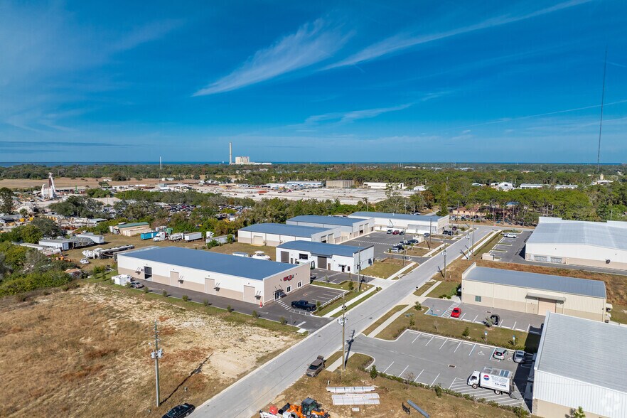 More Photos Of 1540 Bend dr, Tarpon Springs Warehouse For Lease