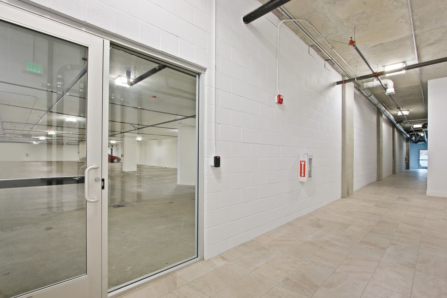 More Photos Of 12035 Wilshire Blvd, Los Angeles Apartments For Lease