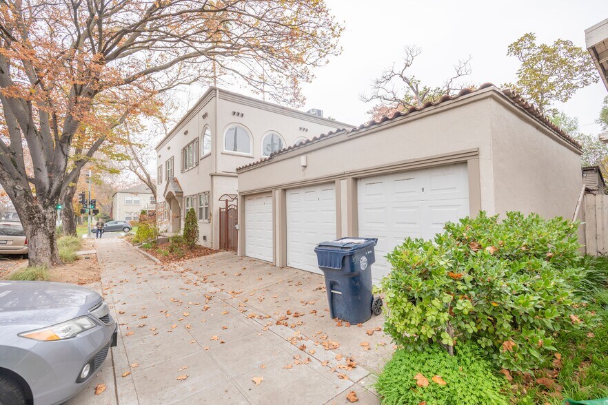 More Photos Of 2229 24th St, Sacramento Apartments For Sale