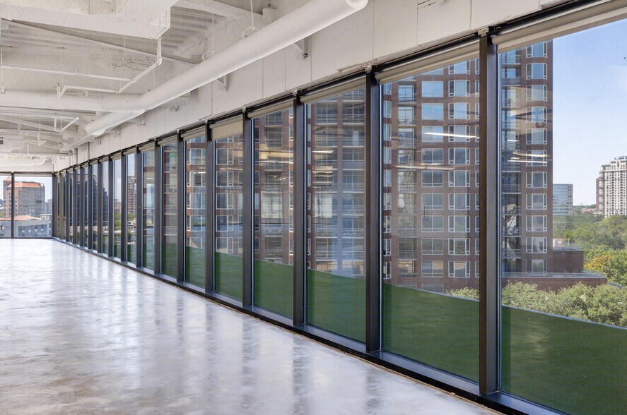 More Photos Of 3232 McKinney Ave, Dallas Office For Lease